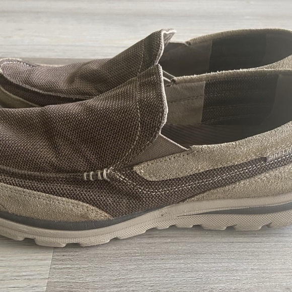 Skechers Superior Milford Tan Relaxed Fit Loafer Slip-On Mens Shoes Size 10.5 - Picture 6 of 11